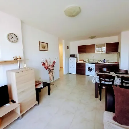 Comfort 3 Butterfly Apartment *