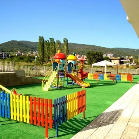 Family 2 Bdr Apart Pool View Near The Beach *