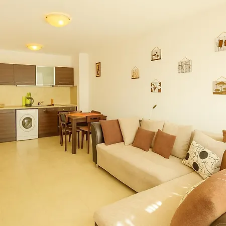Апартаменти Family 2 Bdr Apart Pool View Near The Beach